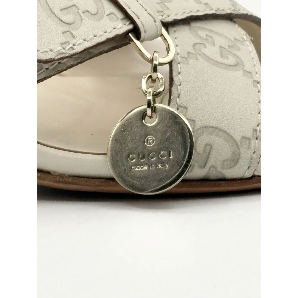 Gucci White Leather Kitten Heels Embossed GG Logo Accent & Charm Y2K Size EU 37